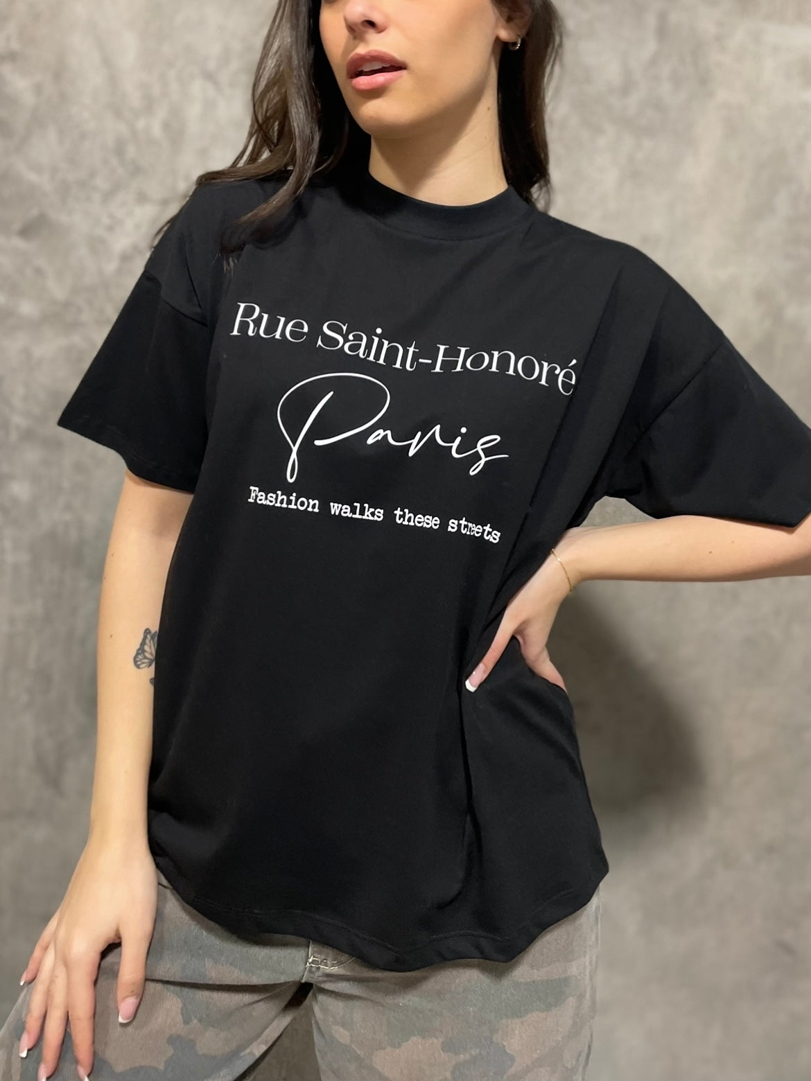 T-shirt Over Nera