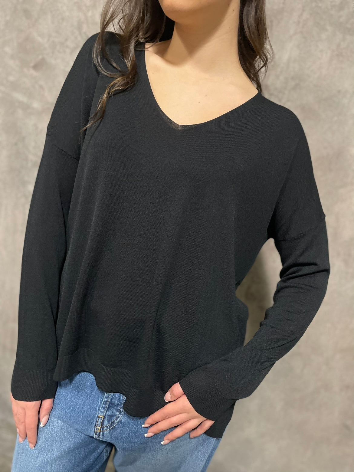 Maglia Scollo V Nera