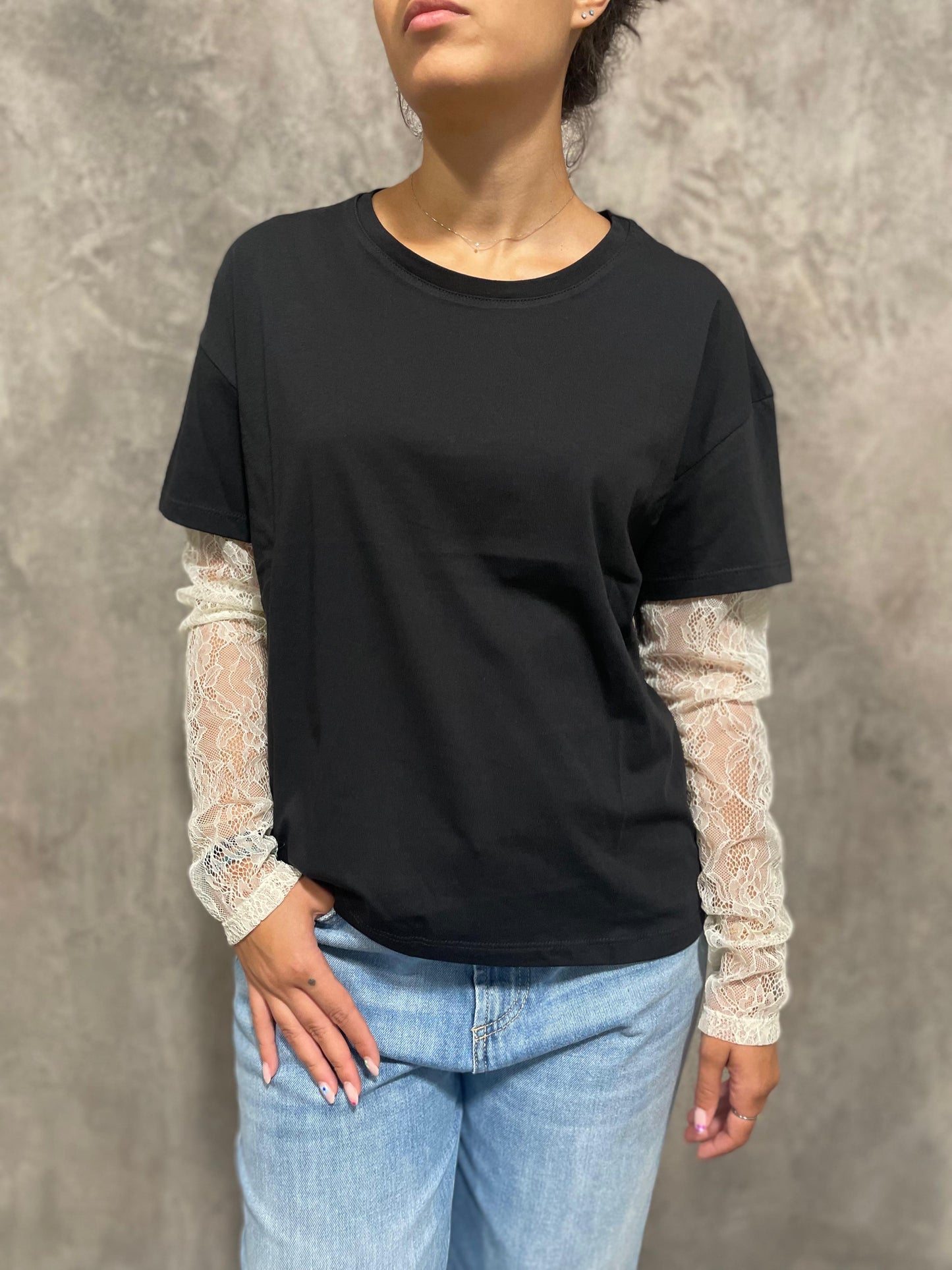T-shirt Maniche Pizzo Nero